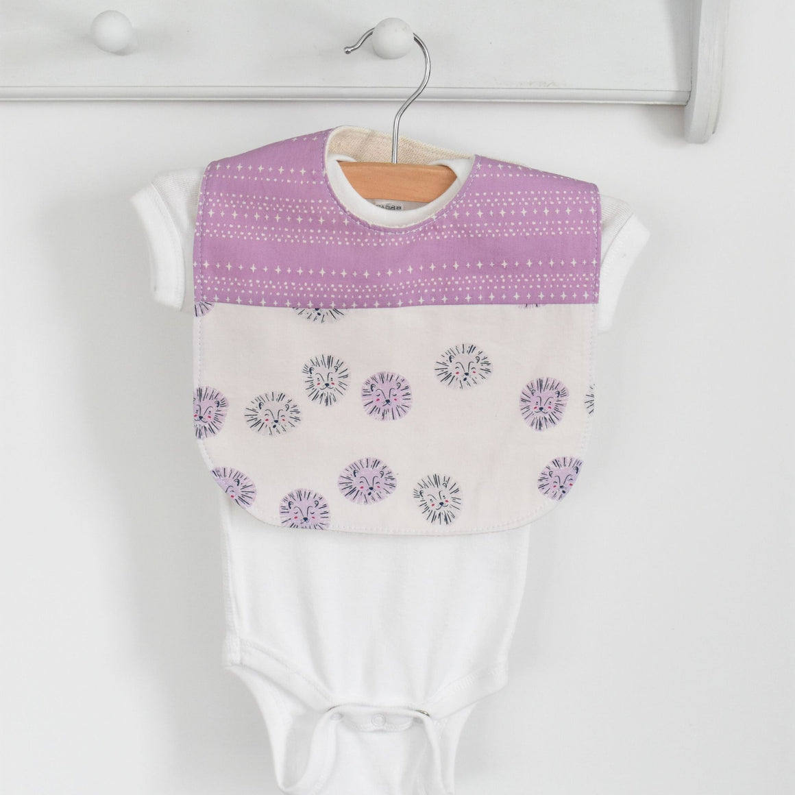 B I B S | Lilac Lions